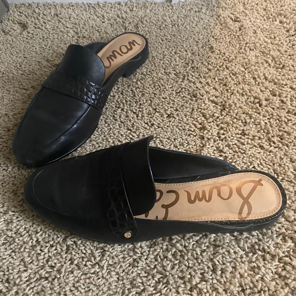 Slide shoes